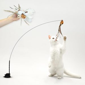 Leo’s Paw The Original Interactive Bird Simulation Cat Toy Set Realistic Colorful Feathers Bells Wand Self-Holding Suction Base Stimulating Real-Life Flying Bird Impression Hunting Play (w. 5 Birds)